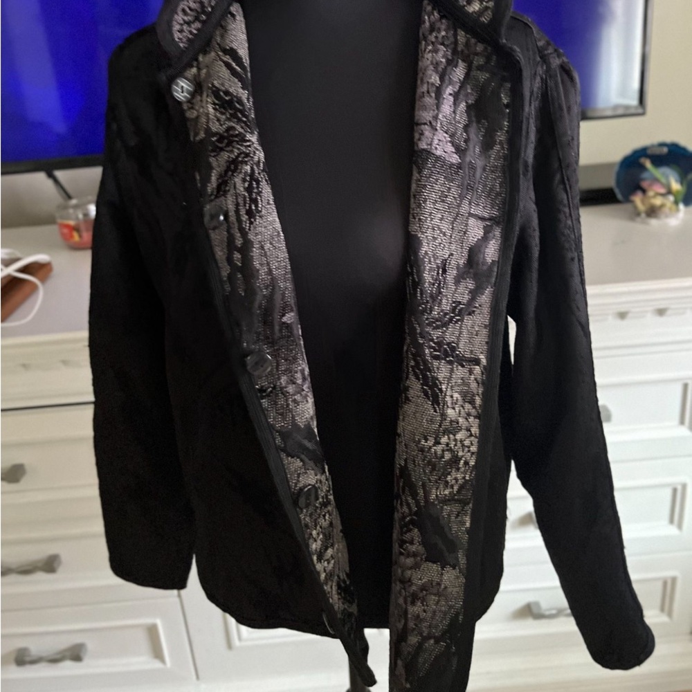 Black Textured Jacket - Picture 2 of 3